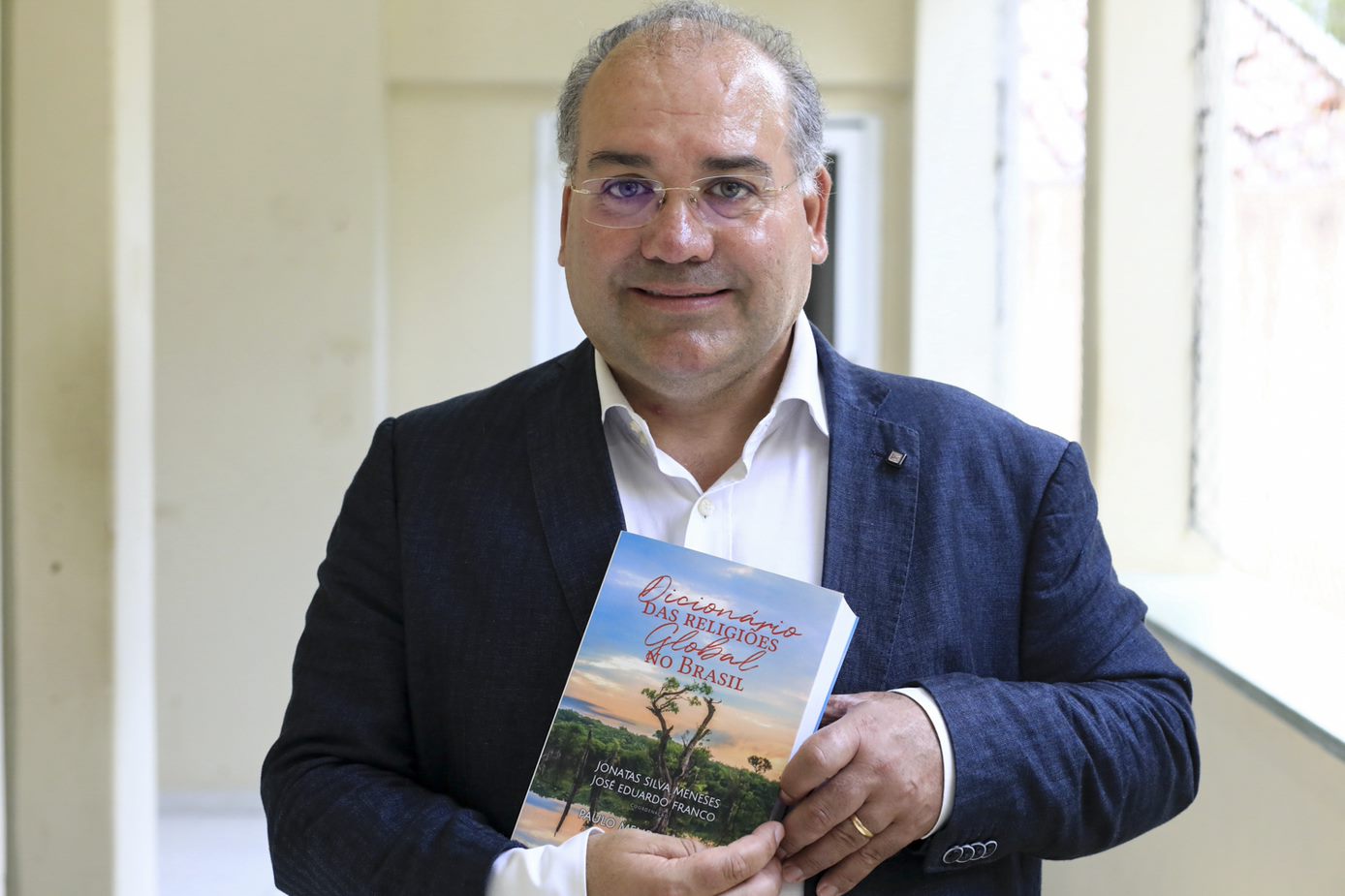 Obra contou com a supervisão do professor José Eduardo Franco, durante pós-doutoramento do professor  Jonatas Silva Menezes, na Universidade Aberta de Lisboa